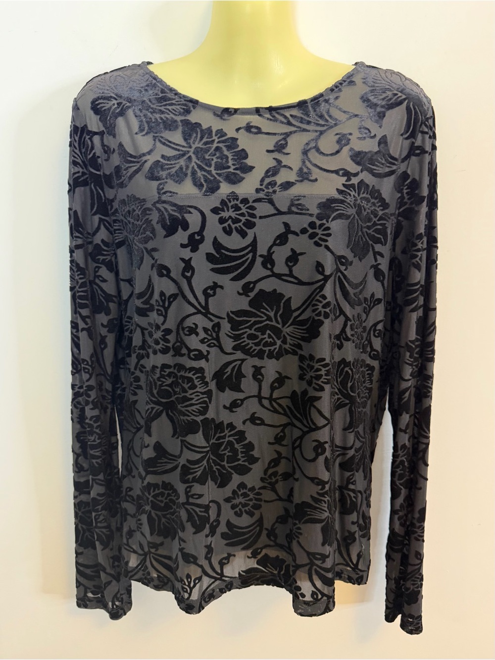 Karen Kane Black Floral Velvet Long Sleeve Top